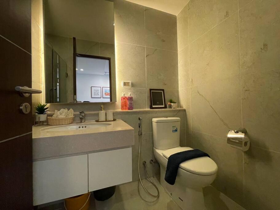 Luxury And Modern Condo In Central Chiang Mai - Astra Condo Exterior foto